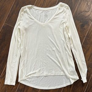 American Eagle cream long sleeve